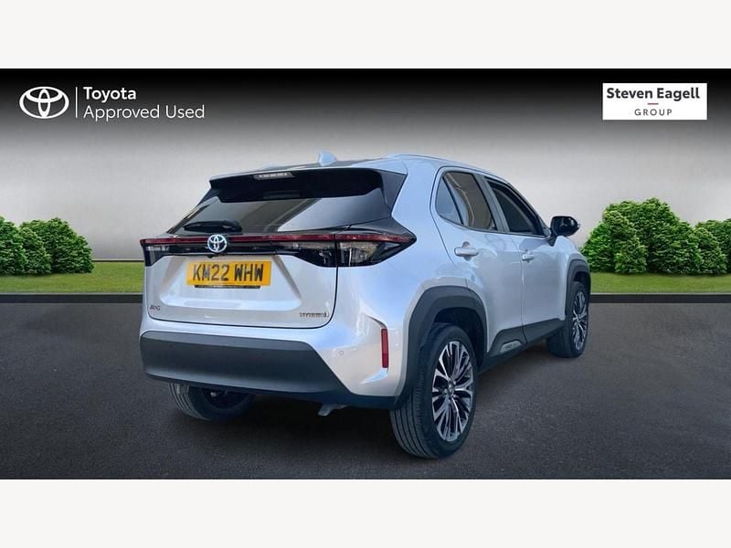 Used Toyota Yaris Hybrid 116 HP (85 kW) 2022 Silver Hatchback