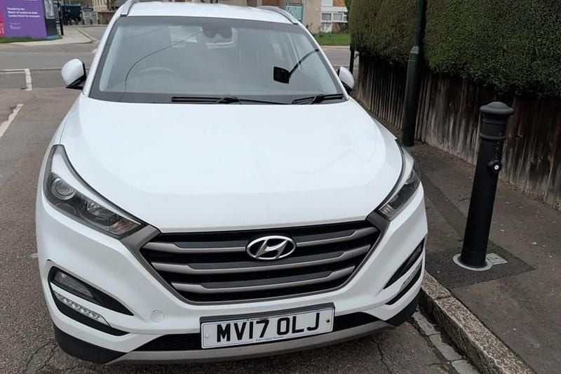 Used Hyundai Tucson SE 116 HP (85 kW) 2017 White SUV