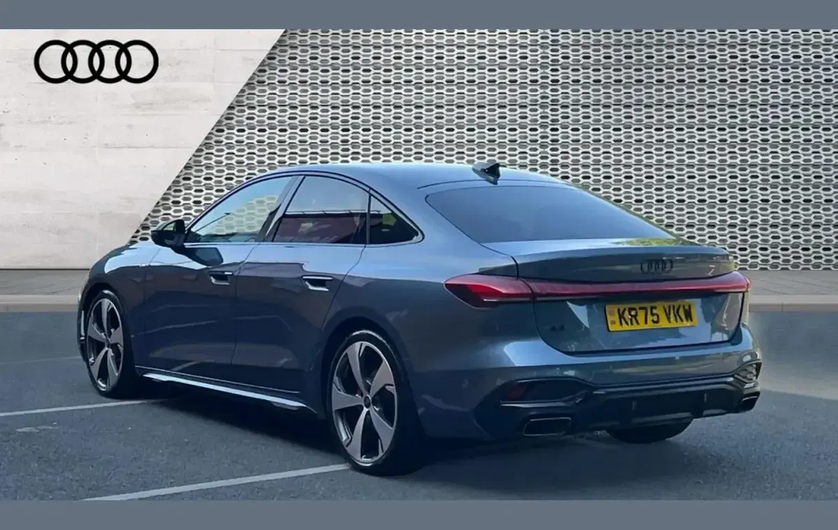 Used Audi A5 Advanced 200 HP (147 kW) 2025 Blue Sedan