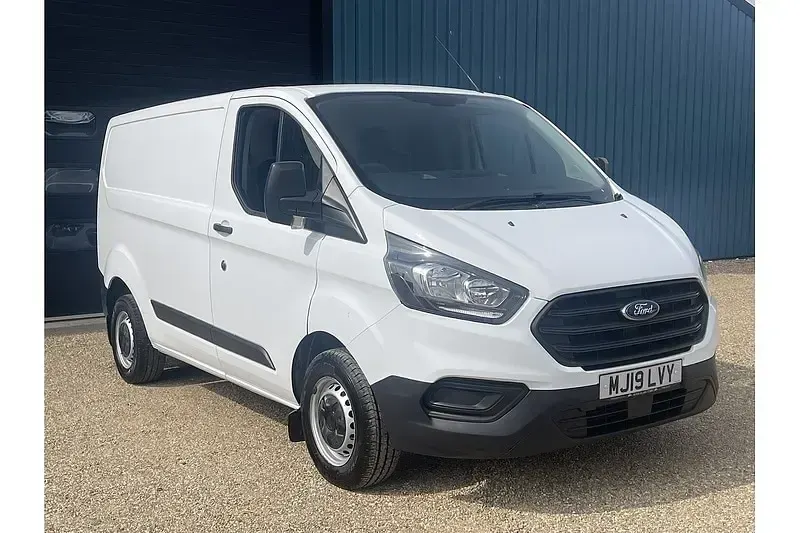 Used Ford Transit Custom 105 HP (77 kW) 2019 White Van
