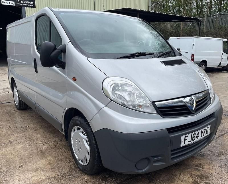 Used Vauxhall Vivaro 115 HP (84 kW) 2014 Silver MPV