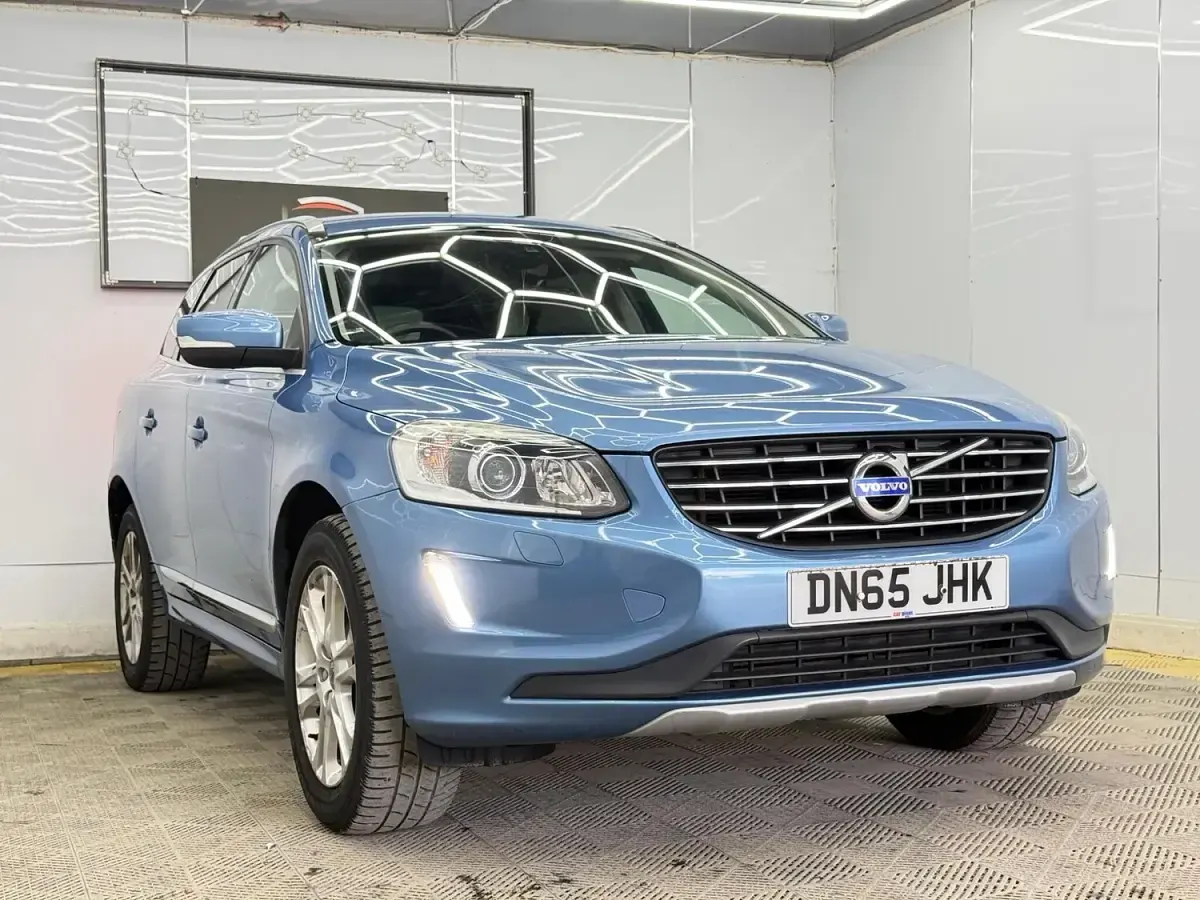 Used Volvo XC60 SE Lux 220 HP (161 kW) 2015 Blue SUV