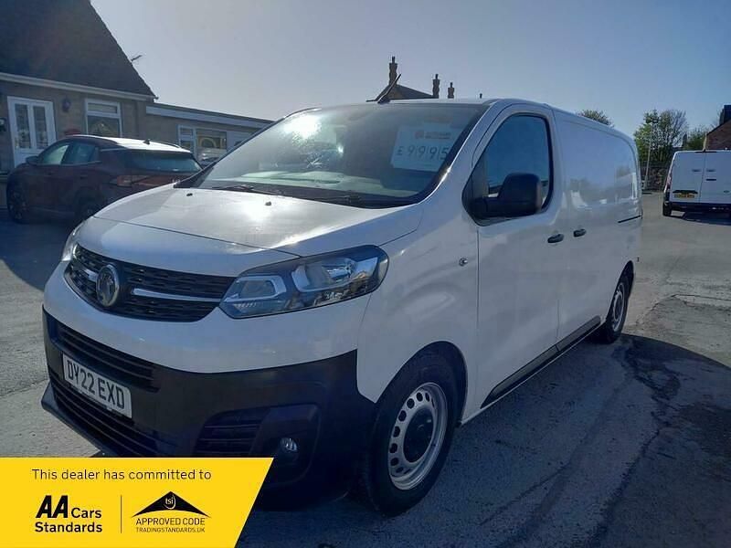 Usado Vauxhall Vivaro S 100 CV (73 kW) 2022 Blanco Monovolumen