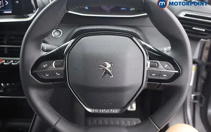 Used Peugeot e-2008 Allure+ 100 kW (136 HP) 2023 Grey SUV