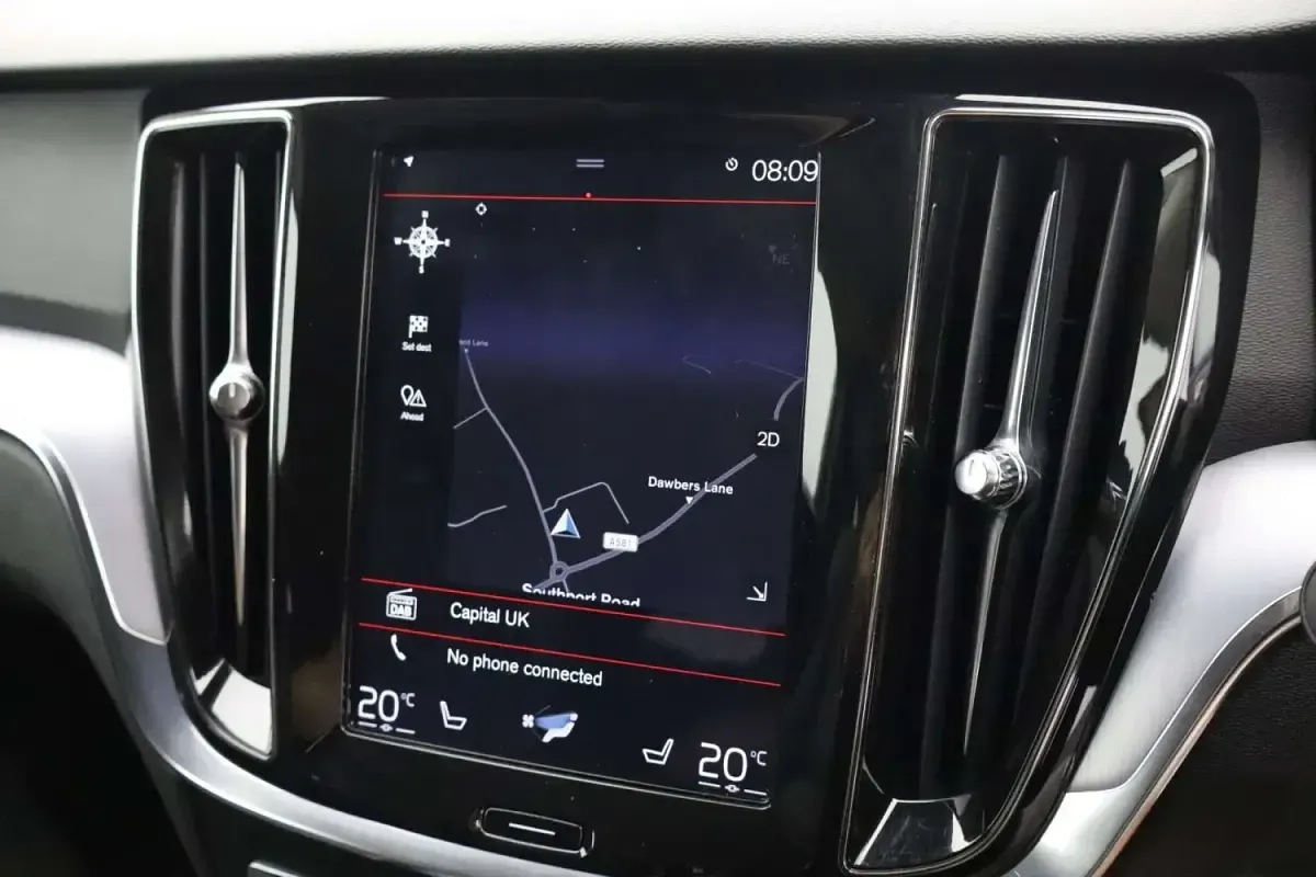 Used Volvo V60 Momentum 150 HP (110 kW) 2018 Grey Estate