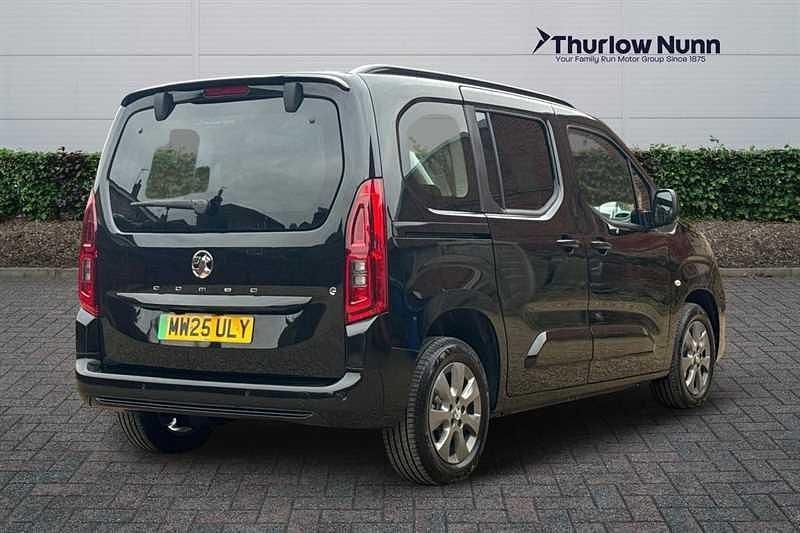 Used Vauxhall Combo Ultimate 100 kW (136 HP) 2025 Black MPV