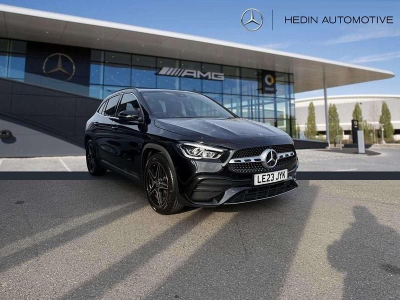 Used Mercedes GLA200 Executive 163 HP (119 kW) 2023 Black SUV