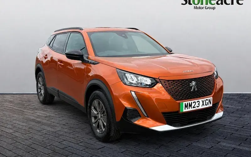 Used Peugeot e-2008 Active+ 100 kW (136 HP) 2023 SUV
