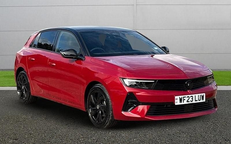Used 2025 Vauxhall Astra Hatchback | £17,499 (Super price) - Image 1/4