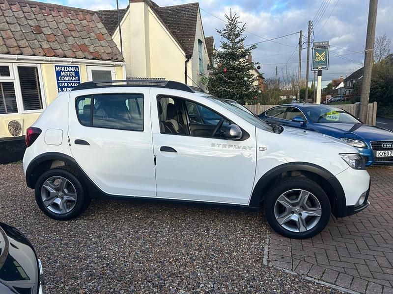 Used Dacia Sandero Ambiance 2018 White Hatchback