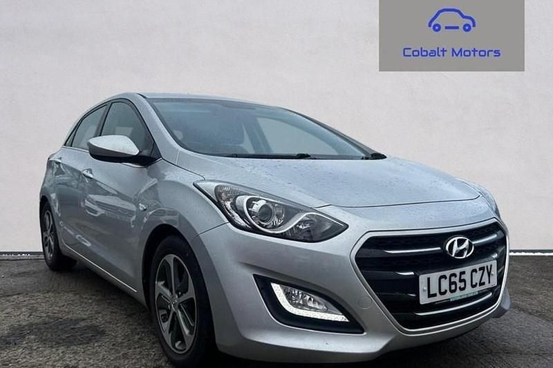 Used Hyundai i30 SE 120 HP (88 kW) 2015 Silver Hatchback