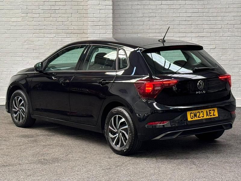 Used VW Polo Life 79 HP (58 kW) 2023 Black Hatchback