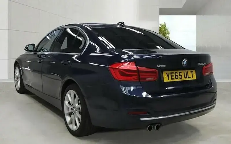 Usado BMW 330 Luxury Line 258 CV (189 kW) 2017 Berlina