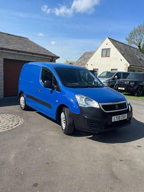 Blue Used 2018 Peugeot Partner S MPV | £2,500 - Image 1/4