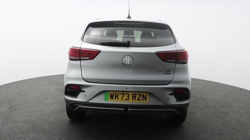 Używany MG ZS Trophy Connect 114 kW (156 KM) 2023 Srebrny Hatchback