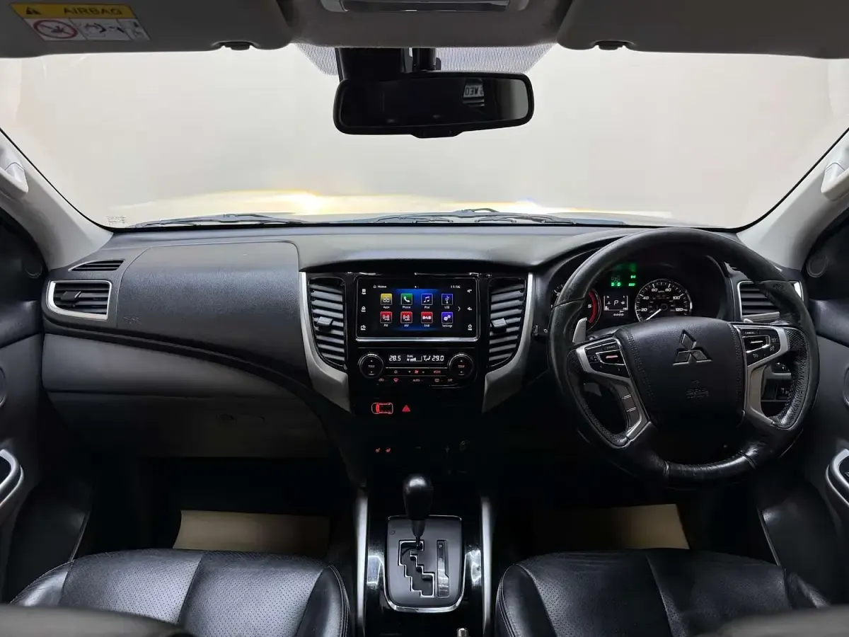 Used Mitsubishi L200 Warrior 181 HP (133 kW) 2018 Grey Pickup
