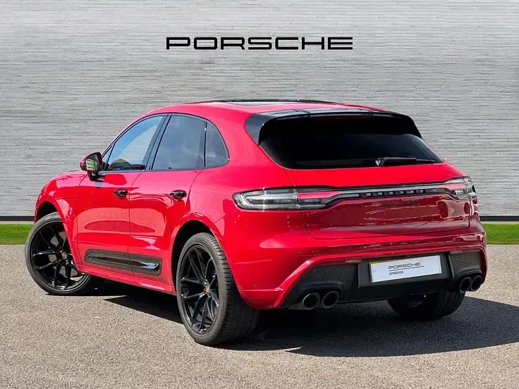 Used Porsche Macan 434 HP (319 kW) 2022 Carmine red SUV