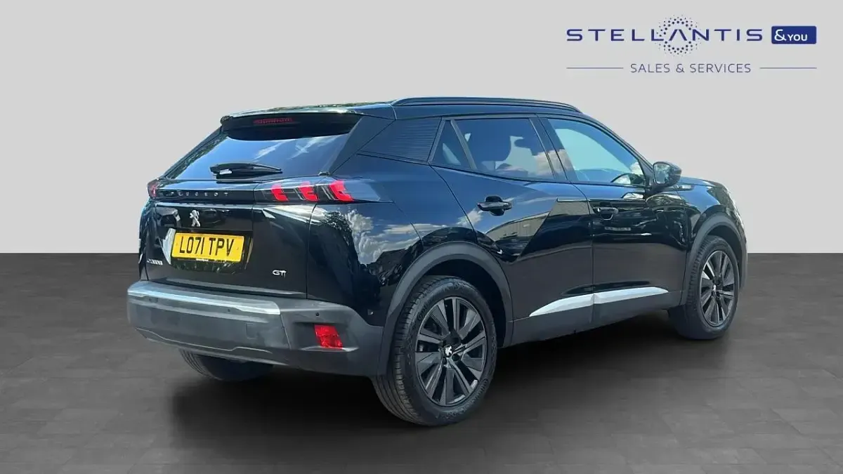 Used Peugeot e-2008 Premium 98 kW (134 HP) 2022 Black SUV
