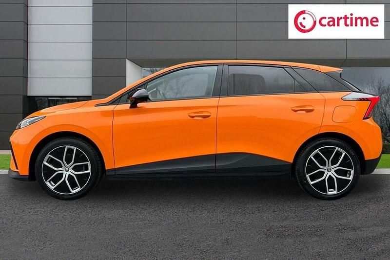 Used MG MG4 EV Trophy 63 kW (87 HP) 2023 Orange Hatchback