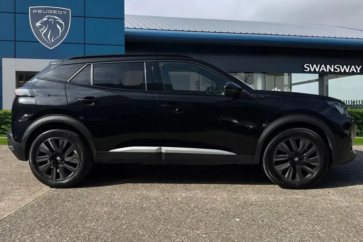Used Peugeot e-2008 Premium 98 kW (134 HP) 2022 Black SUV