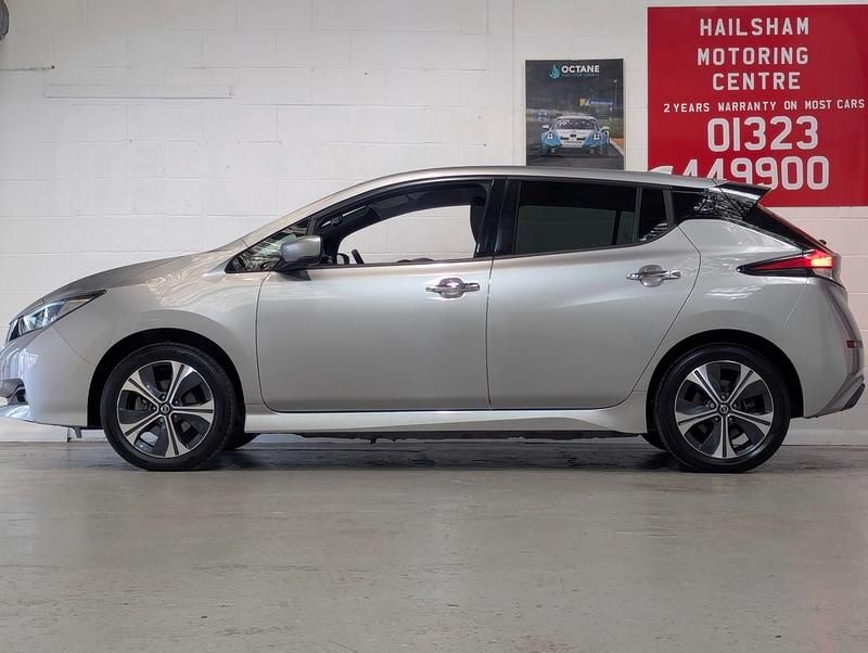 Used Nissan Leaf N-Connecta 160 kW (218 HP) 2022 Silver Hatchback