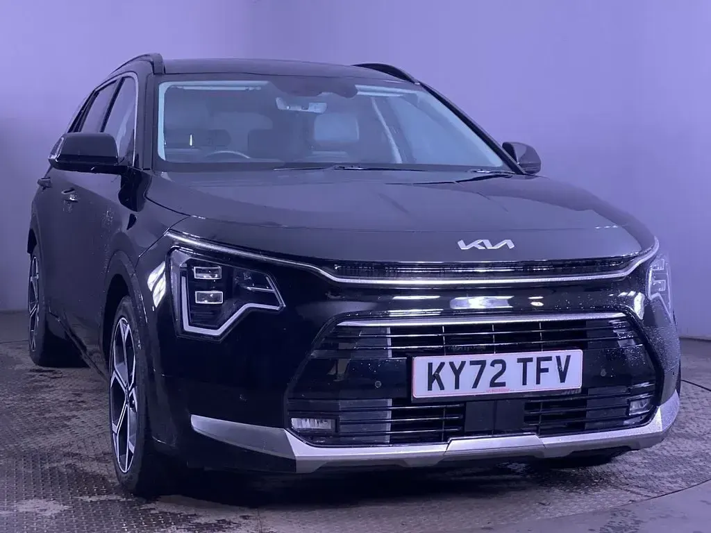 Gebraucht Kia Niro 180 PS (132 kW) 2022 Schwarz SUV