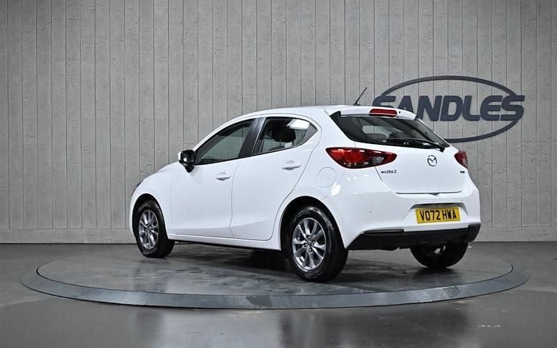 Used Mazda 2 90 HP (66 kW) 2022 White Hatchback