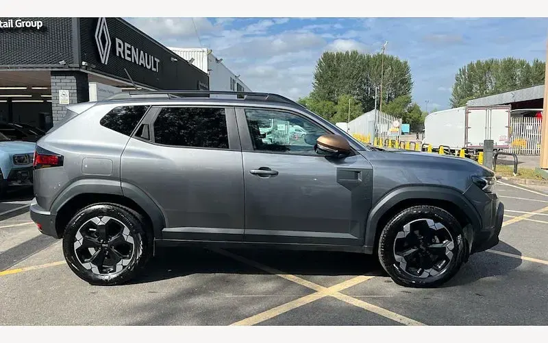 Used Dacia Duster Extreme 131 HP (96 kW) 2025 Grey SUV