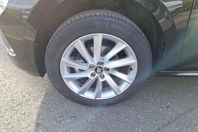 Used Skoda Kamiq SE 94 HP (69 kW) 2025 Black magic pearl effect SUV