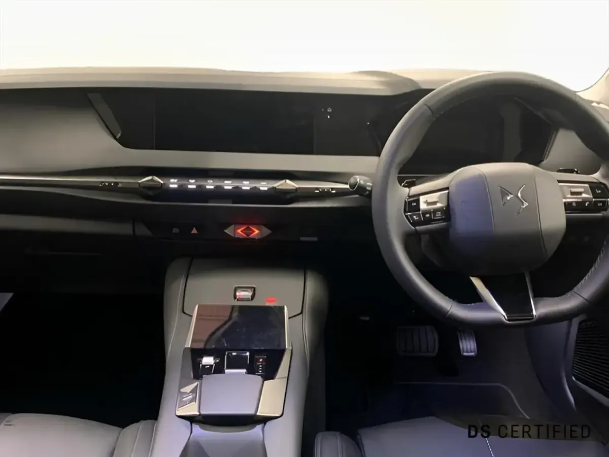 New DS Automobiles DS4 Rivoli 222 HP (163 kW) 2025 Red SUV