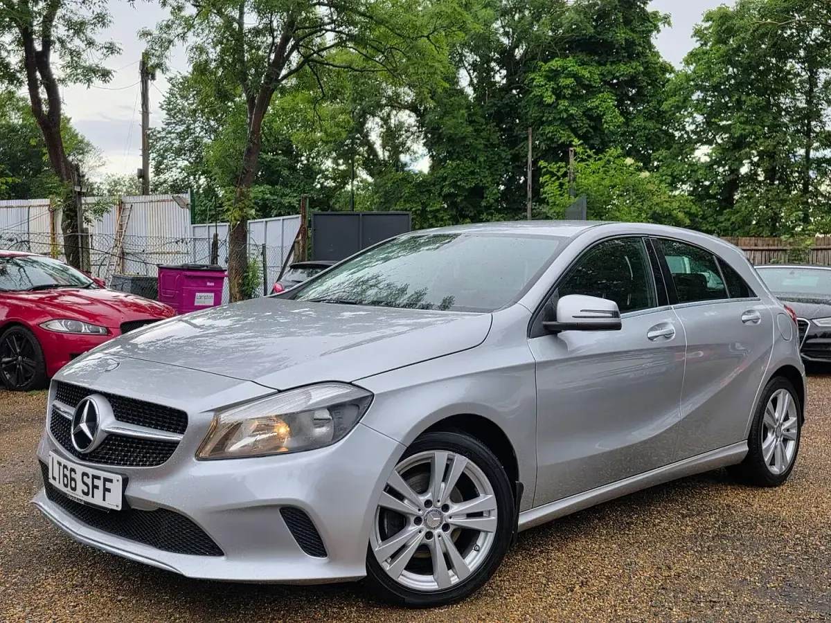 Used Mercedes A200 136 HP (100 kW) 2016 Silver Hatchback