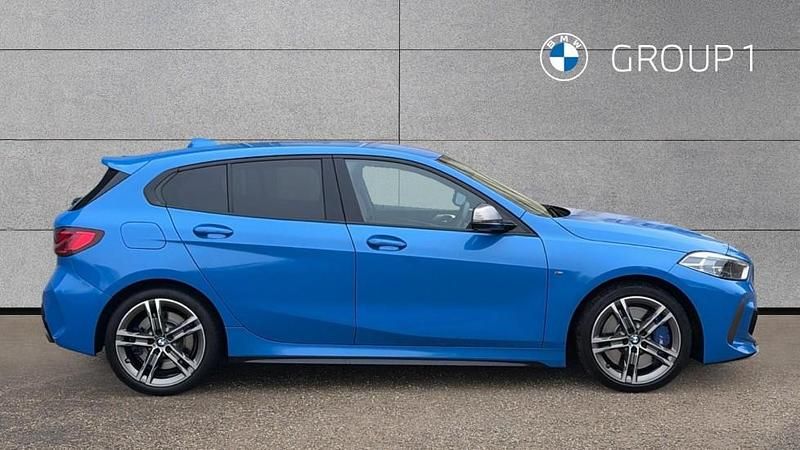 Usado BMW M135 Shadowline 306 CV (225 kW) 2019 Azul Utilitario