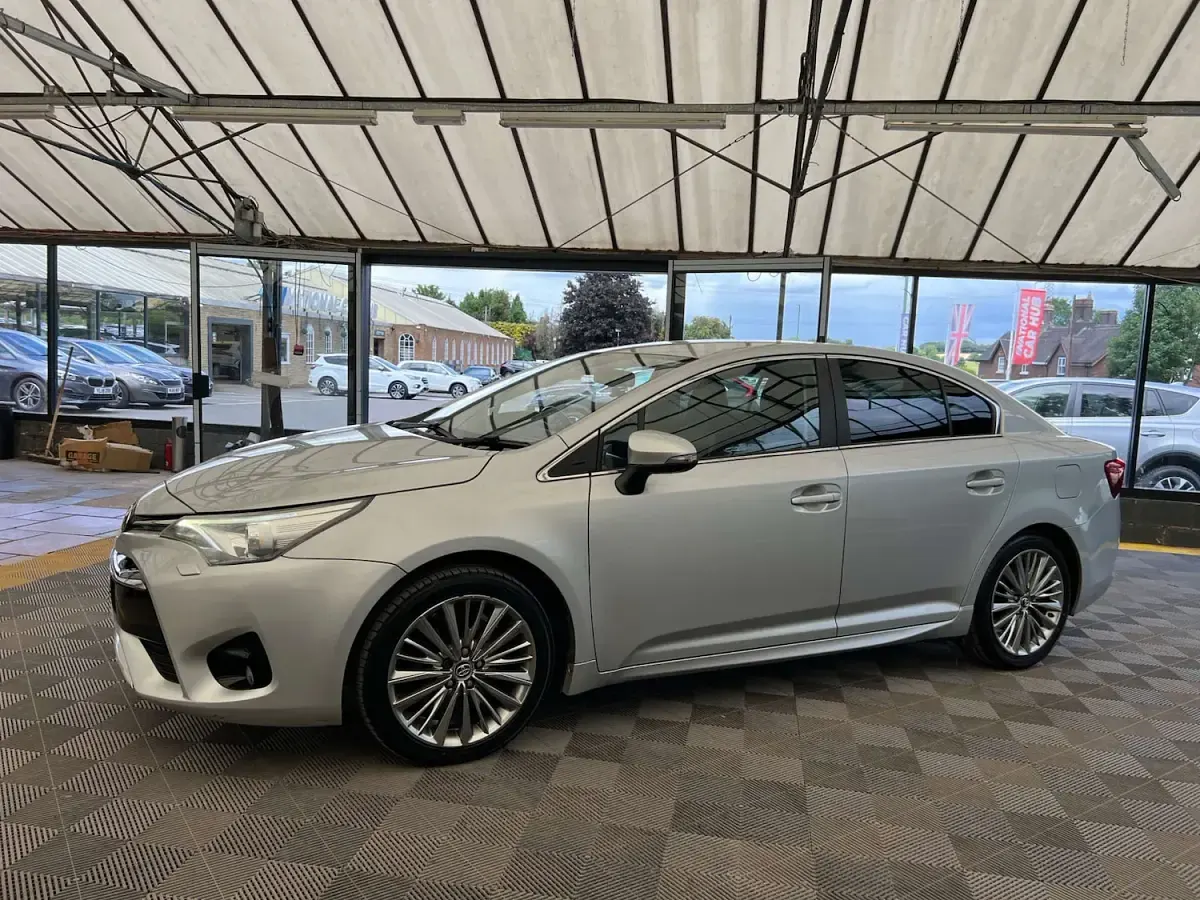 Used Toyota Avensis 2017 Silver Sedan