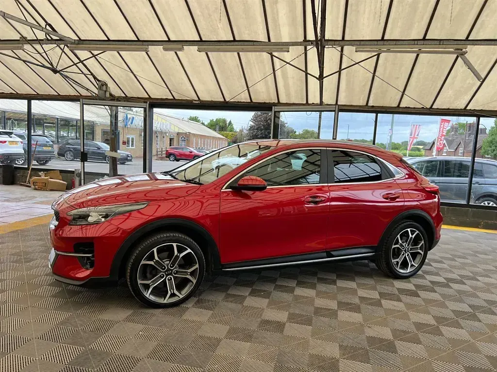 Used Kia XCeed 138 HP (101 kW) 2020 Red SUV
