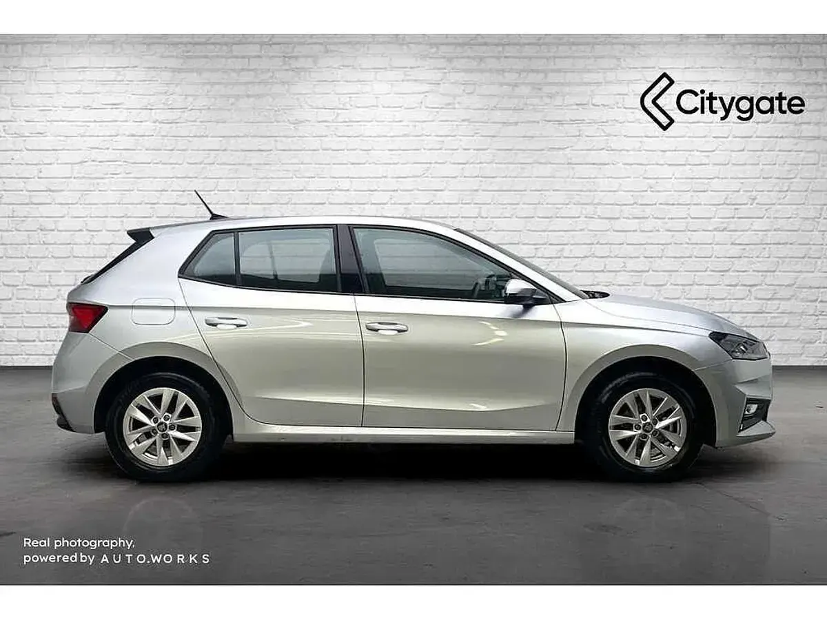 Used Skoda Fabia SE 79 HP (58 kW) 2026 Brilliant silver metallic Hatchback