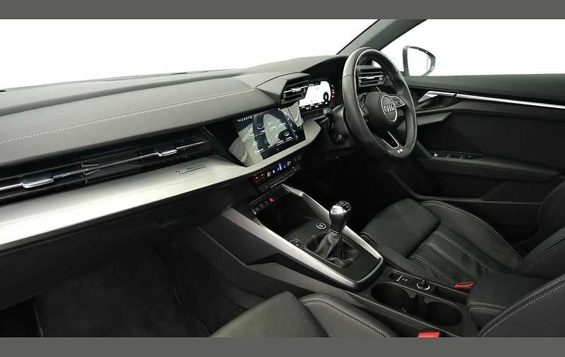 Used Audi A3 S-Line 147 HP (108 kW) 2023 White Sedan