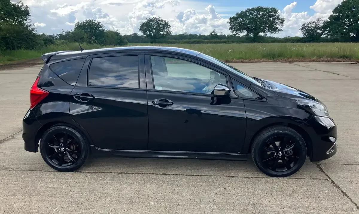 Used Nissan Note Black Edition 80 HP (58 kW) 2017 Black Hatchback