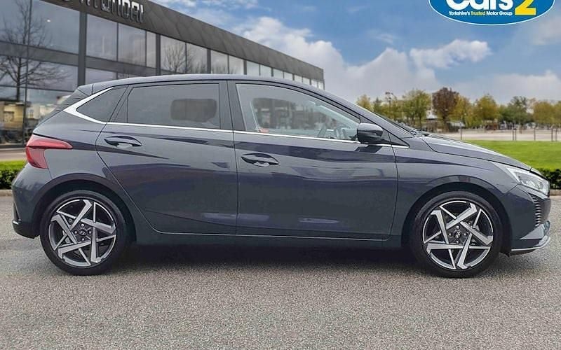 New Hyundai i20 Premium 101 HP (74 kW) 2025 Grey Hatchback