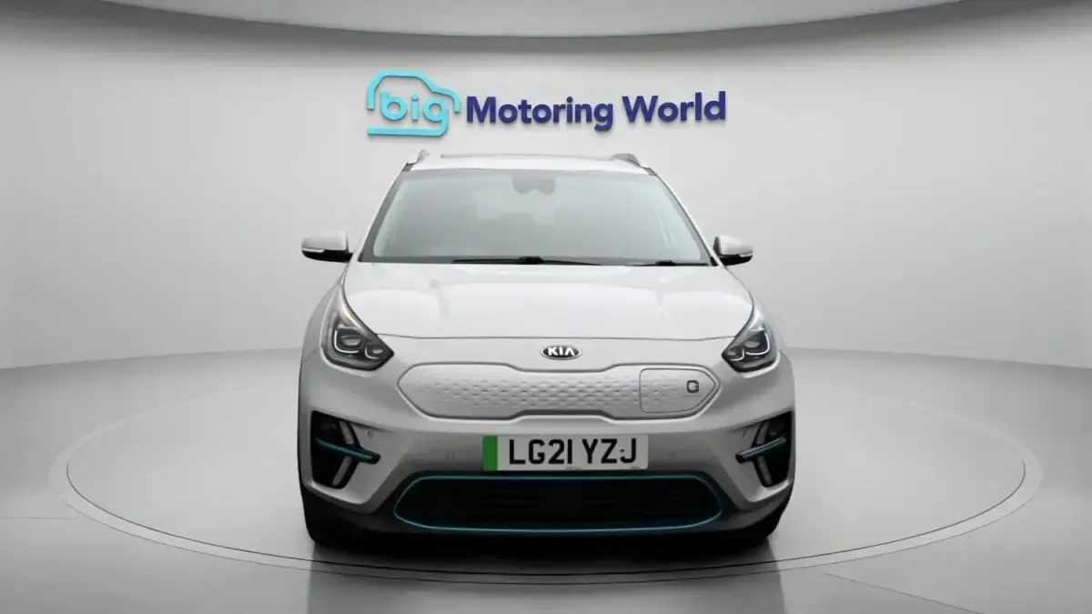 Begagnad Kia Niro 150 kW (204 HK) 2021 Silver SUV