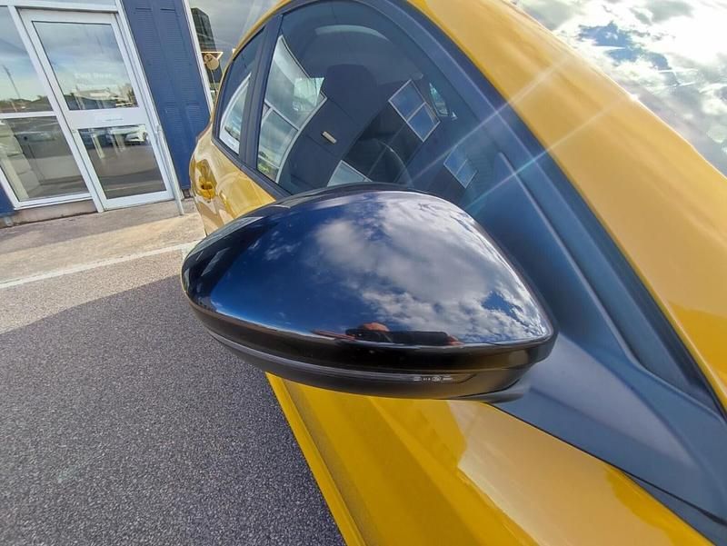 Used Peugeot 208 Active Premium 101 HP (74 kW) 2022 Yellow Hatchback