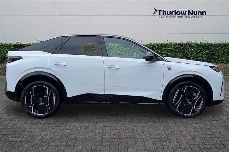 Used Peugeot e-3008 GT 154 kW (210 HP) 2024 White SUV