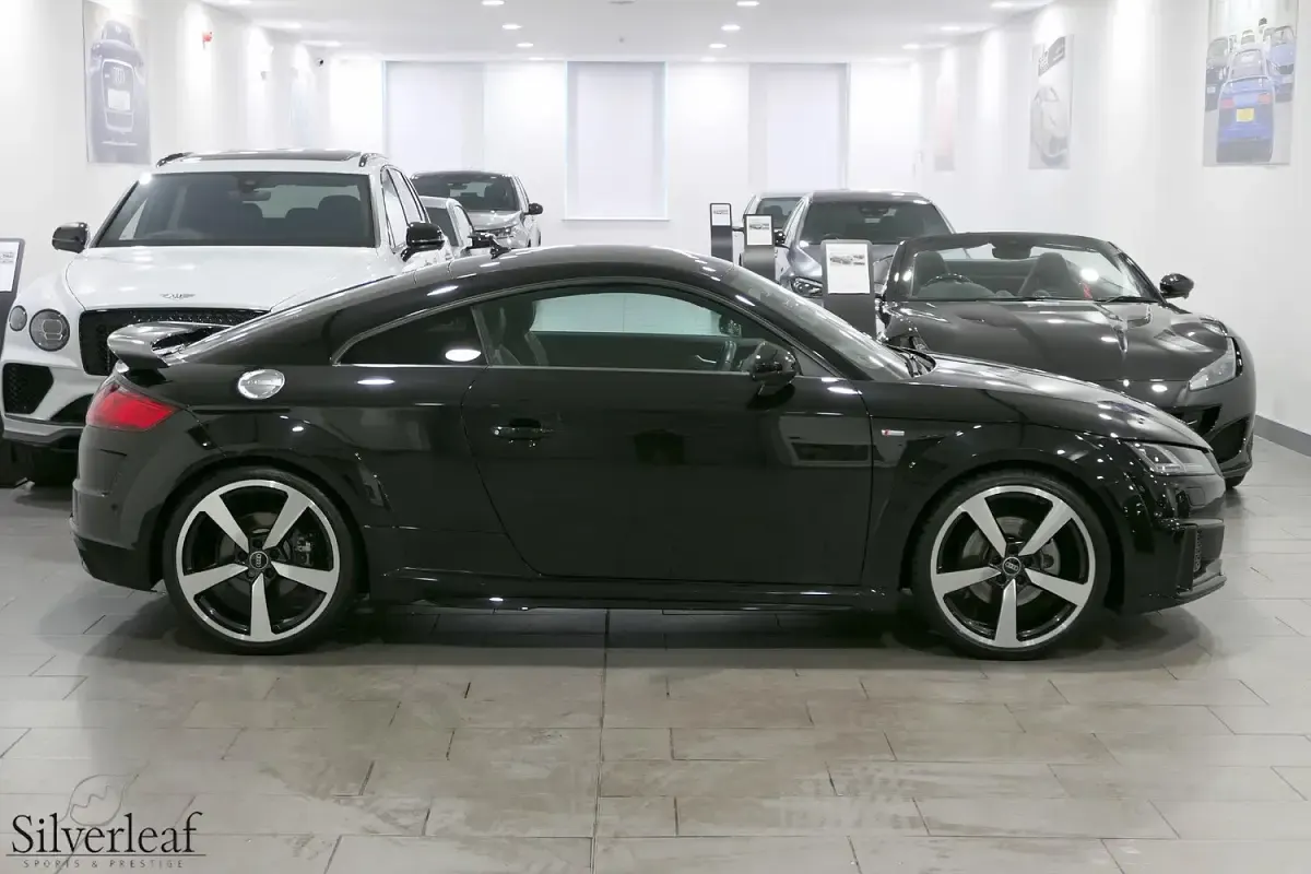 Used Audi TT Comfort 200 HP (147 kW) 2023 Black Coupe