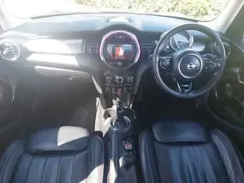 Usado Mini Cooper Exclusive 136 HP (100 kW) 2019 Verde Citadino