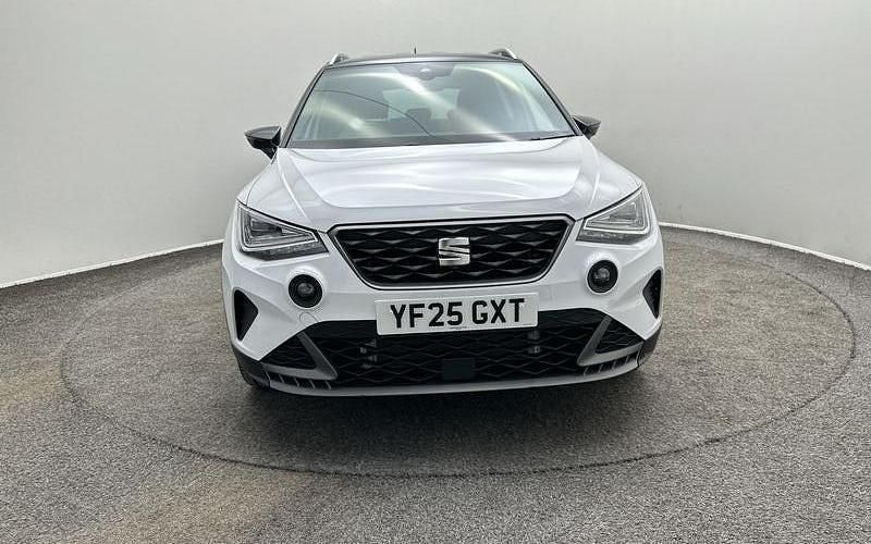 Used Seat Arona FR Sport 116 HP (85 kW) 2025 White SUV