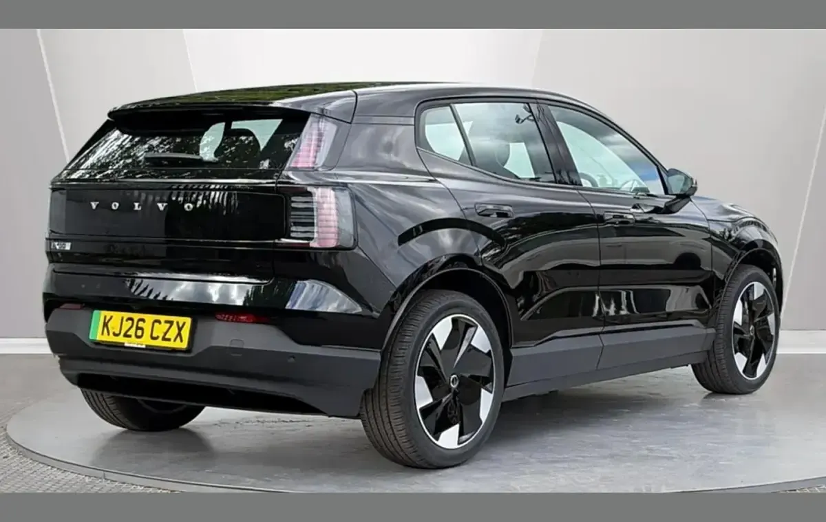 New Volvo EX30 Plus 196 kW (267 HP) 2026 Black SUV