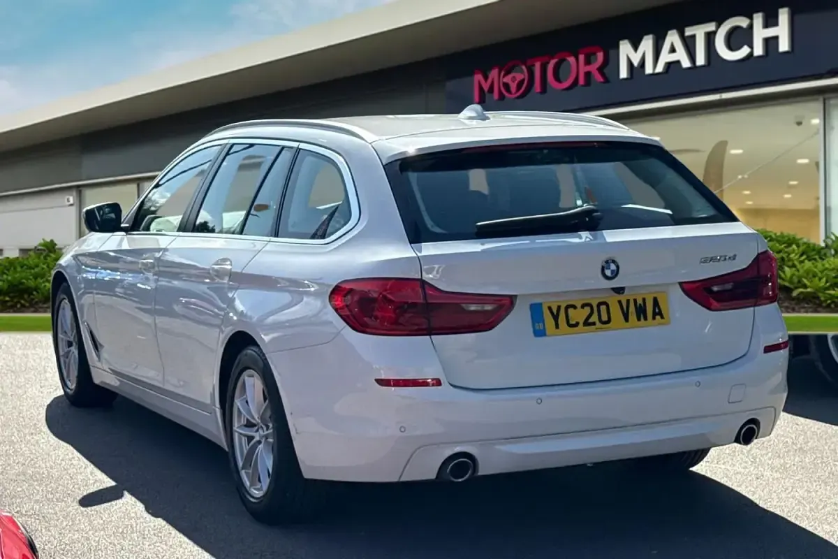 Gebraucht BMW 520 Comfort Edition 2020 Weiß Kombi