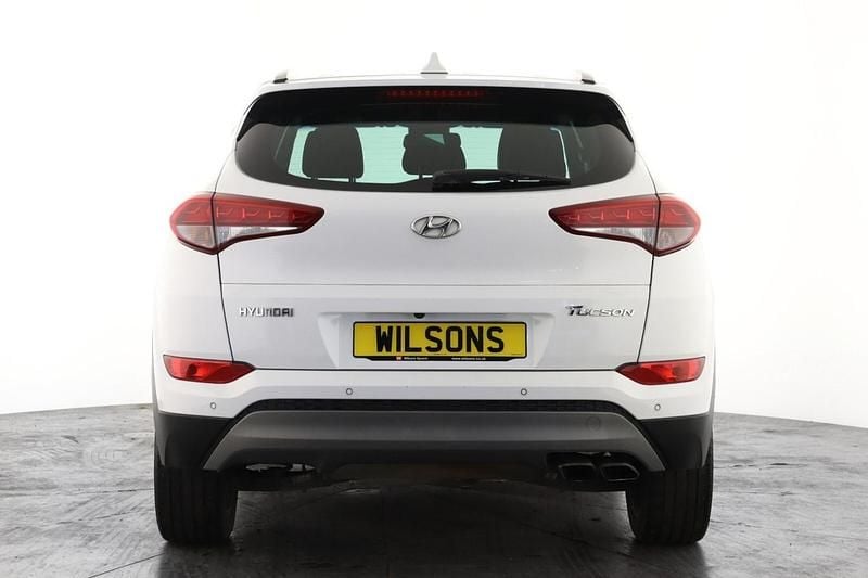 Usado Hyundai Tucson GO! 177 HP (130 kW) 2018 Branco SUV