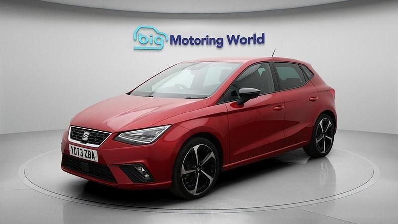 Used Seat Ibiza FR Sport 110 HP (80 kW) 2024 Red Hatchback