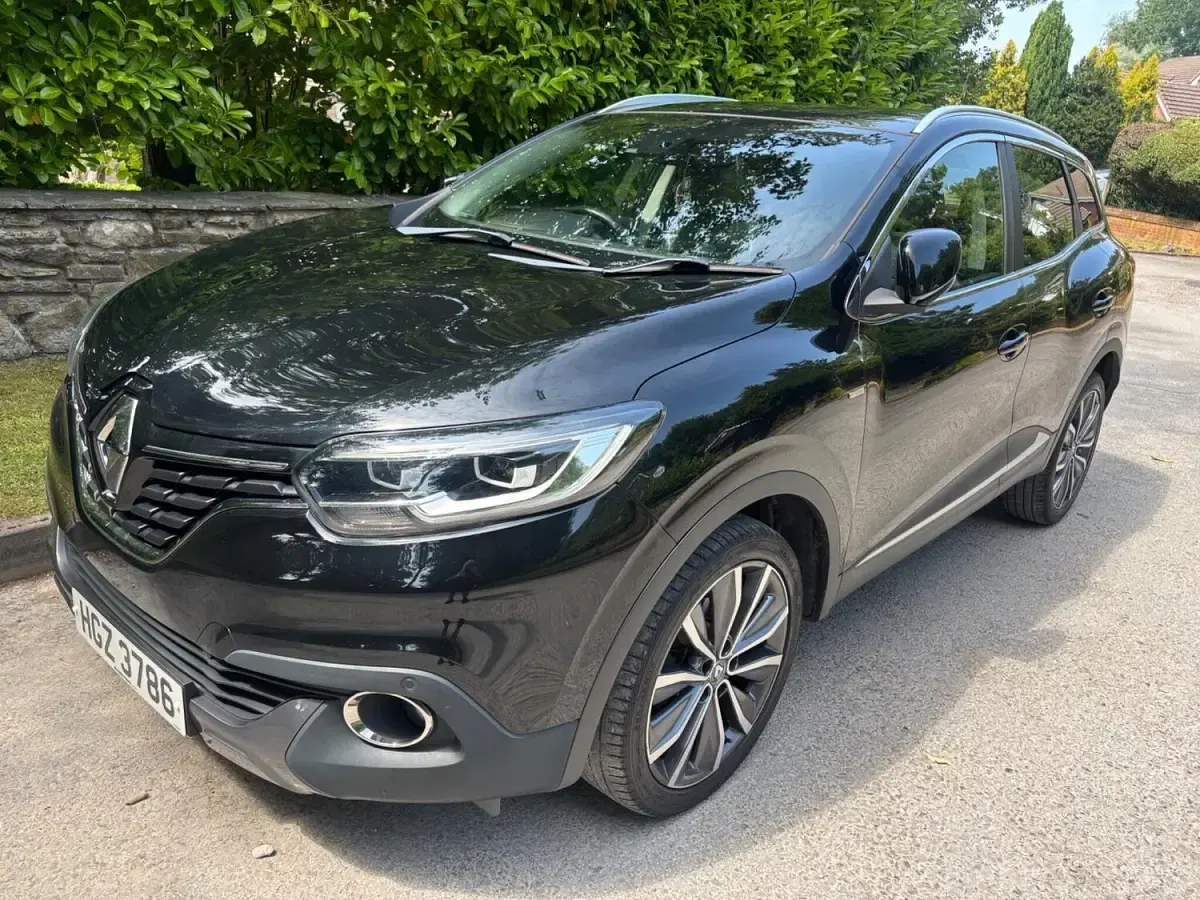 Used Renault Kadjar Signature 130 HP (95 kW) 2017 Black SUV