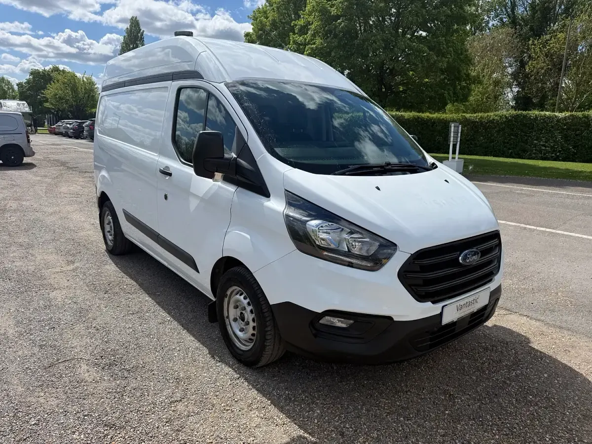 Used Ford Transit Custom 105 HP (77 kW) 2019 White Van